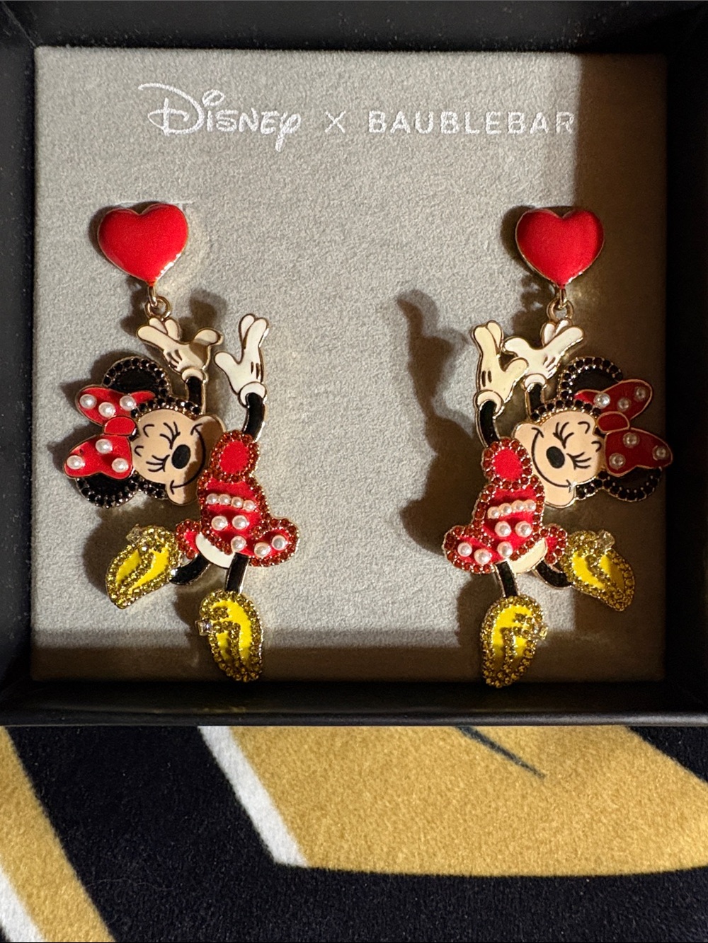 BaubleBar Disney Minnie Mouse Heart Drop Earrings ❤️🖤